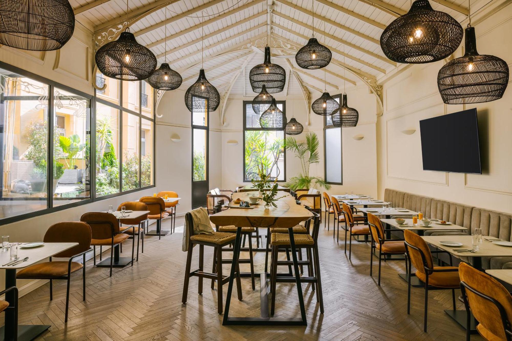 Yelo Lumiere Powered By Sonder Hotel คานส์ ภายนอก รูปภาพ