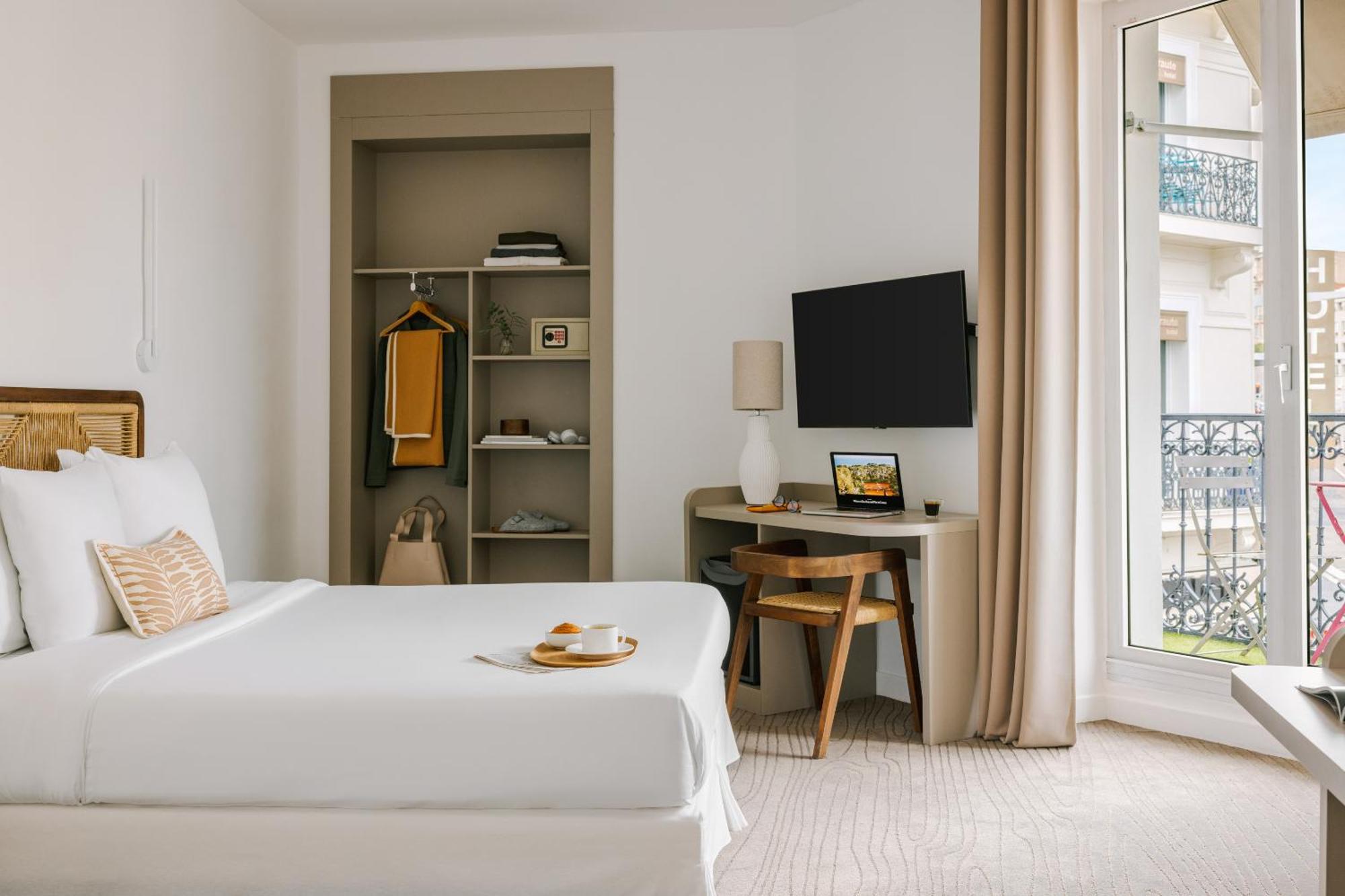 Yelo Lumiere Powered By Sonder Hotel คานส์ ภายนอก รูปภาพ