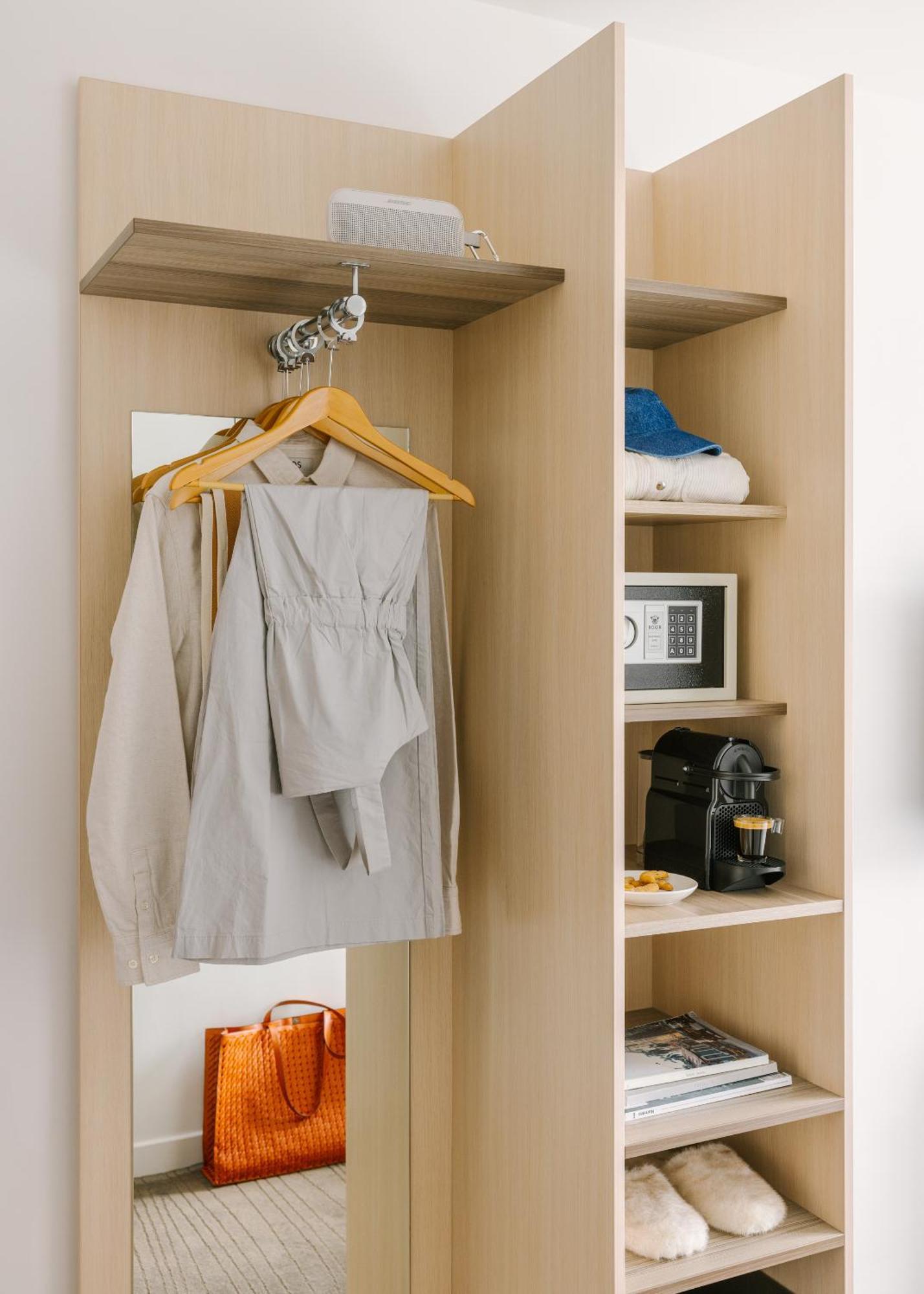 Yelo Lumiere Powered By Sonder Hotel คานส์ ภายนอก รูปภาพ